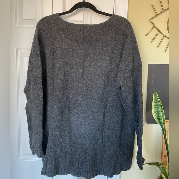 Express Grey Sweater - Picture 4 of 5
